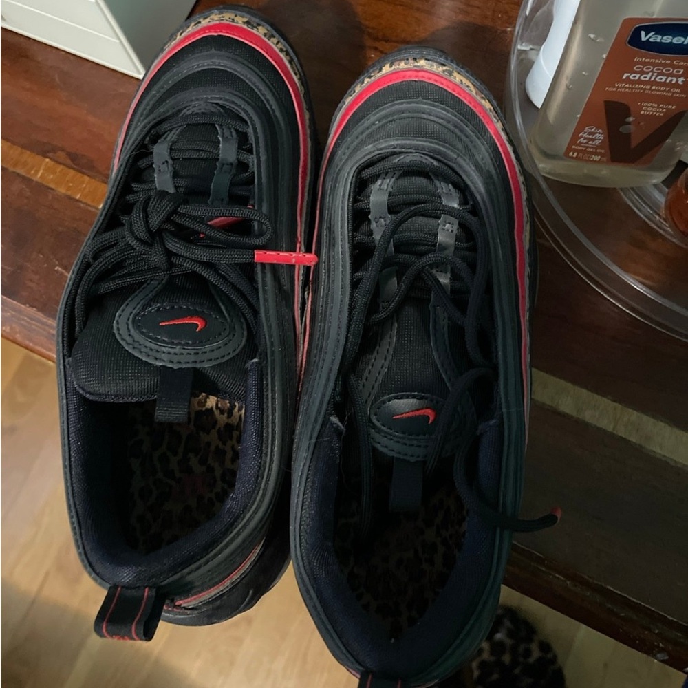 Nike women sneakers NEW